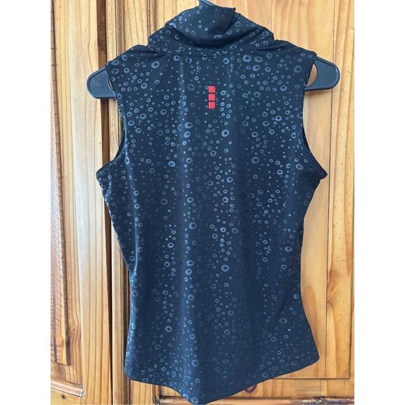 Jamie Sadock “Hugger” Black and Red Golf Top with Silver Details - Picture 4 of 5